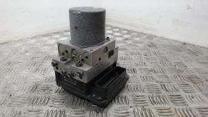 Gebruikte ABS Pomp Mercedes E (W211) 1.8 E-200 Kompressor 16V Prijs € 131,25 Margeregeling aangeboden door Binckhorst BV