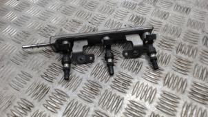 Gebruikte Injector brug Nissan Micra (K13) 1.2 12V Prijs € 52,50 Margeregeling aangeboden door Binckhorst BV