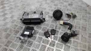 Gebruikte Kontaktslot + computer Peugeot 107 1.0 12V Prijs € 131,25 Margeregeling aangeboden door Binckhorst BV