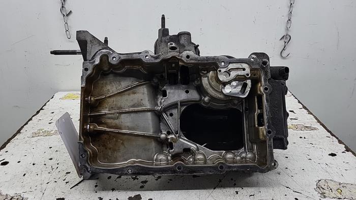 Carterpan van een Peugeot 208 I (CA/CC/CK/CL) 1.2 12V e-THP PureTech 110 2019