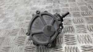 Gebruikte Vacuumpomp (Benzine) Peugeot 208 I (CA/CC/CK/CL) 1.2 12V e-THP PureTech 110 Prijs € 36,75 Margeregeling aangeboden door Binckhorst BV