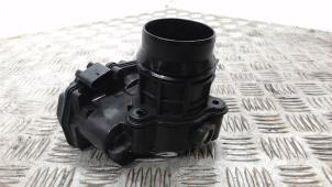 Gebruikte Gasklephuis BMW 5 serie (F10) 520d 16V Prijs € 31,50 Margeregeling aangeboden door Binckhorst BV