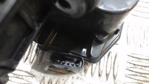 Gasklephuis van een BMW 5 serie (F10) 520d 16V 2015