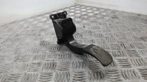 Gebruikte Gaspedaal Mercedes Vito (639.6) 2.2 110 CDI 16V Euro 5 Prijs € 21,00 Margeregeling aangeboden door Binckhorst BV