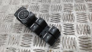 Gebruikte Elektrisch Raam Schakelaar Ford Galaxy (CK) 2.0 TDCi 150 16V Prijs € 36,75 Margeregeling aangeboden door Binckhorst BV