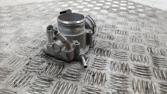 Gebruikte Gasklephuis Kia Pro cee'd (EDB3) 1.4 CVVT 16V Prijs € 31,50 Margeregeling aangeboden door Binckhorst BV