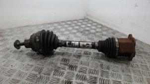 Gebruikte Aandrijfas rechts-voor Audi A4 (B8) 2.0 TDI 16V Prijs € 36,75 Margeregeling aangeboden door Binckhorst BV