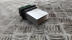 Gebruikte Kachel Weerstand Renault Modus/Grand Modus (JP) 1.6 16V Prijs € 15,75 Margeregeling aangeboden door Binckhorst BV