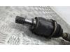 Aandrijfas links-voor van een Toyota Avensis Wagon (T25/B1E) 2.0 16V VVT-i D4 2004