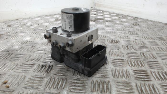 Gebruikte ABS Pomp Opel Combo 1.3 CDTI 16V ecoFlex Prijs € 52,50 Margeregeling aangeboden door Binckhorst BV