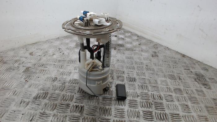 Gebruikte Tank element Pomp Nissan Micra (K13) 1.2 12V Prijs € 42,00 Margeregeling aangeboden door Binckhorst BV