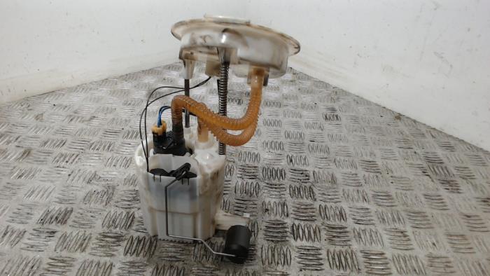 Gebruikte Tank element Pomp BMW 3 serie Touring (F31) 318d 2.0 16V Prijs € 42,00 Margeregeling aangeboden door Binckhorst BV