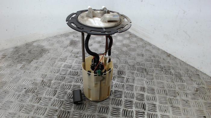 Gebruikte Tank element Pomp Jeep Grand Cherokee (WH/WK) 3.0 CRD V6 24V Prijs € 105,00 Margeregeling aangeboden door Binckhorst BV