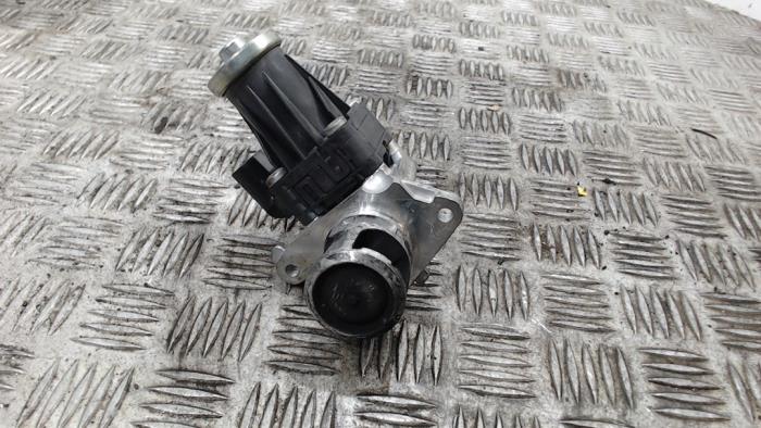 Gebruikte Uitlaat gasklep (EGR) Opel Combo 1.3 CDTI 16V ecoFlex Prijs € 31,50 Margeregeling aangeboden door Binckhorst BV