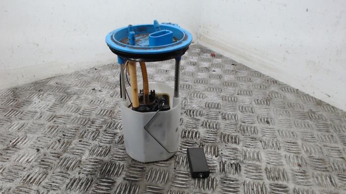 Gebruikte Tank element Pomp Volkswagen Golf VI (5K1) 1.4 TSI 122 16V Prijs € 42,00 Margeregeling aangeboden door Binckhorst BV