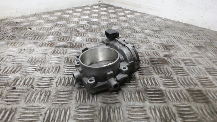 Gebruikte Gasklephuis Mercedes E (W211) 3.5 E-350 V6 24V Prijs € 36,75 Margeregeling aangeboden door Binckhorst BV