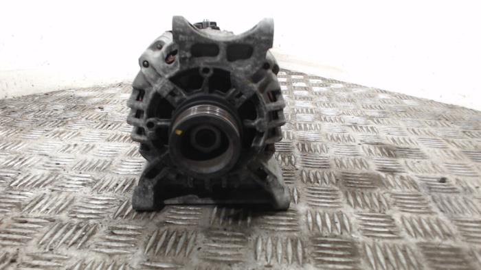 Gebruikte Alternator Mercedes A (W169) 2.0 A-200 5-Drs. Prijs € 42,00 Margeregeling aangeboden door Binckhorst BV