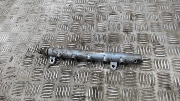 Gebruikte Injector brug Opel Vivaro 1.6 CDTI BiTurbo 120 Prijs € 42,00 Margeregeling aangeboden door Binckhorst BV