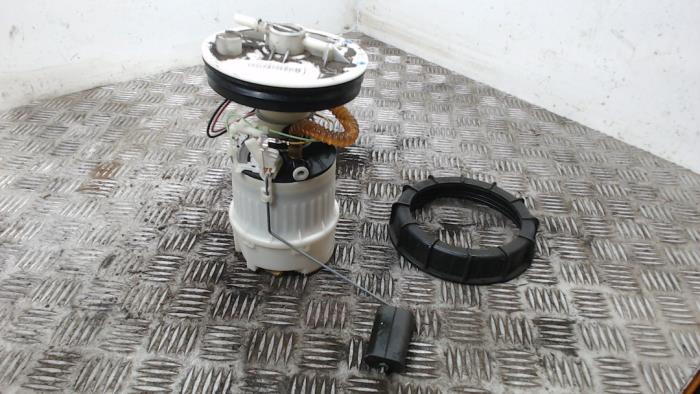 Gebruikte Tank element Pomp Ford Focus 2 1.6 16V Prijs € 47,25 Margeregeling aangeboden door Binckhorst BV