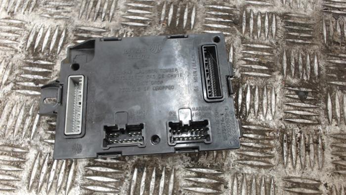 Gebruikte Computer Body Control Opel Vivaro 1.6 CDTI 90 Prijs € 78,75 Margeregeling aangeboden door Binckhorst BV