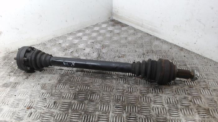 Gebruikte Steekas rechts-achter BMW 5 serie (E60) 525d 24V Prijs € 42,00 Margeregeling aangeboden door Binckhorst BV