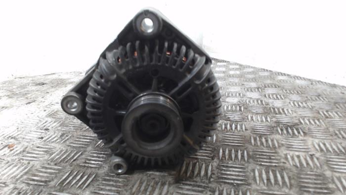 Gebruikte Dynamo BMW 5 serie (E60) 525d 24V Prijs € 52,50 Margeregeling aangeboden door Binckhorst BV