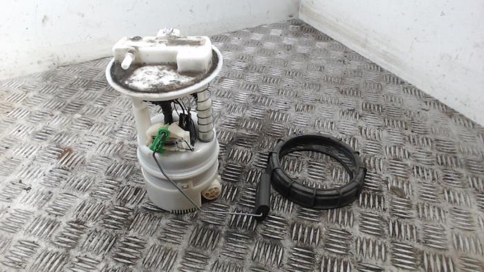 Gebruikte Tank element Pomp Renault Modus/Grand Modus (JP) 1.2 16V Prijs € 42,00 Margeregeling aangeboden door Binckhorst BV