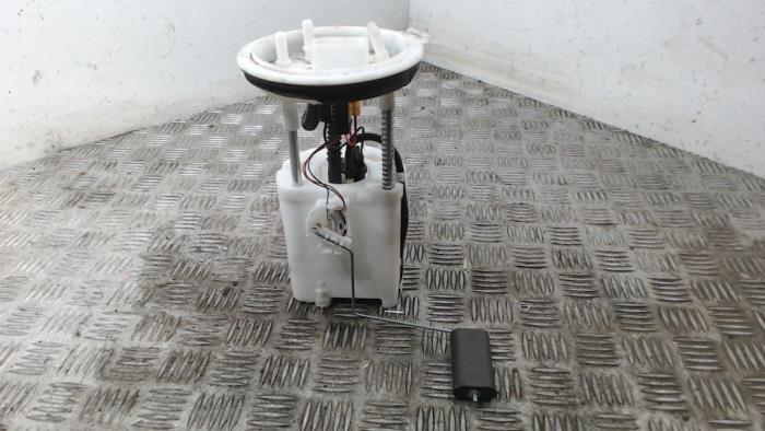 Gebruikte Tank element Pomp Volkswagen Golf V (1K1) 1.4 16V Prijs € 36,75 Margeregeling aangeboden door Binckhorst BV