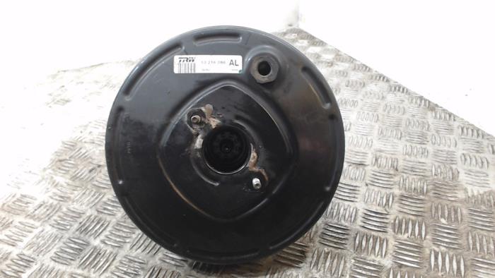 Gebruikte Rembooster Opel Astra H SW (L35) 1.6 16V Twinport Prijs € 31,50 Margeregeling aangeboden door Binckhorst BV