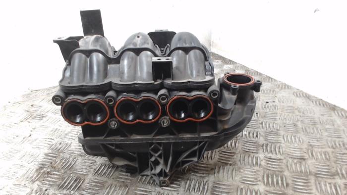 Gebruikte Inlaatspruitstuk Ford Fiesta 6 (JA8) 1.0 Ti-VCT 12V 65 Prijs € 26,25 Margeregeling aangeboden door Binckhorst BV