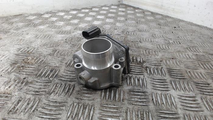 Gebruikte Gasklephuis Ford Fiesta 6 (JA8) 1.0 Ti-VCT 12V 65 Prijs € 31,50 Margeregeling aangeboden door Binckhorst BV