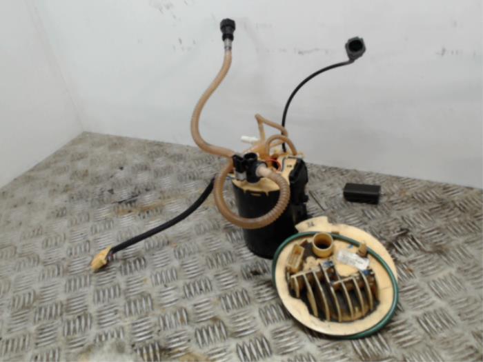 Gebruikte Tank element Pomp Landrover Range Rover Sport (LW) 3.0 SDV6 Prijs € 63,00 Margeregeling aangeboden door Binckhorst BV