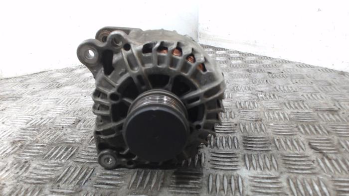 Gebruikte Dynamo Seat Ibiza ST (6J8) 1.2 TDI Ecomotive Prijs € 42,00 Margeregeling aangeboden door Binckhorst BV