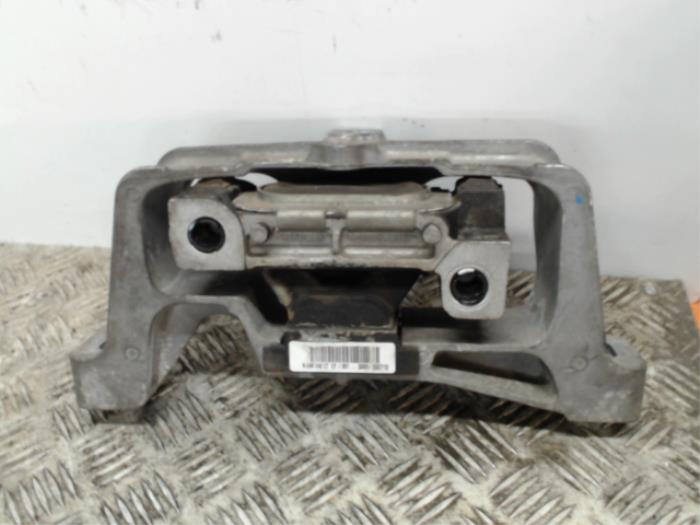 Gebruikte Motorrubber Mercedes B (W246/W242) 1.6 B-200 BlueEFFICIENCY Turbo 16V Prijs € 26,25 Margeregeling aangeboden door Binckhorst BV