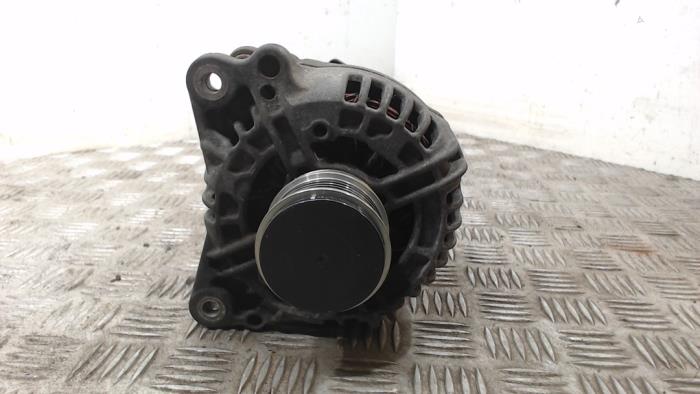 Gebruikte Alternator Volkswagen Golf V Variant (1K5) 1.6 Prijs € 42,00 Margeregeling aangeboden door Binckhorst BV