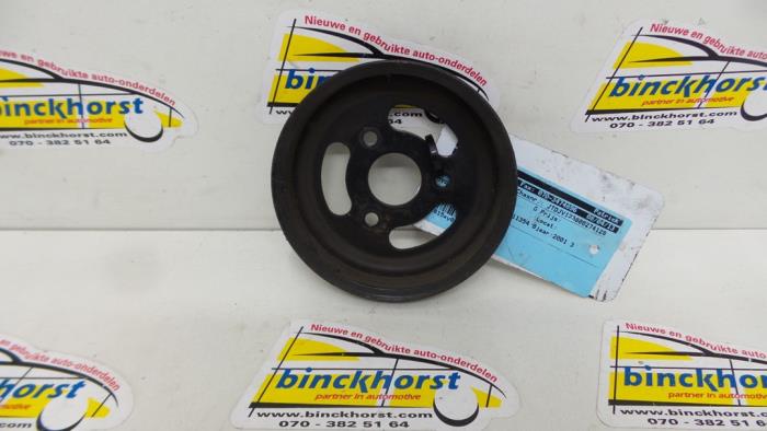Gebruikte Waterpomp poelie Toyota Yaris (P1) 1.0 16V VVT-i Prijs € 21,00 Margeregeling aangeboden door Binckhorst BV