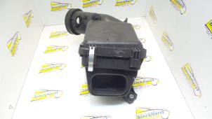 Gebruikte Luchtfilterhuis Mitsubishi Outlander (GF/GG) 2.2 DI-D 16V Clear Tec 4x2 Prijs € 52,50 Margeregeling aangeboden door Binckhorst BV