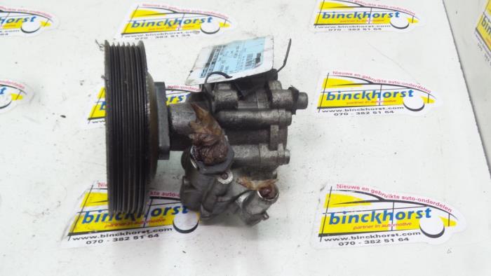 Gebruikte Servopomp Alfa Romeo 147 (937) 1.6 HP Twin Spark 16V Prijs € 52,50 Margeregeling aangeboden door Binckhorst BV