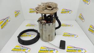 Gebruikte Tank element Pomp Renault Laguna II Grandtour (KG) 2.2 dCi 150 16V Prijs € 52,50 Margeregeling aangeboden door Binckhorst BV