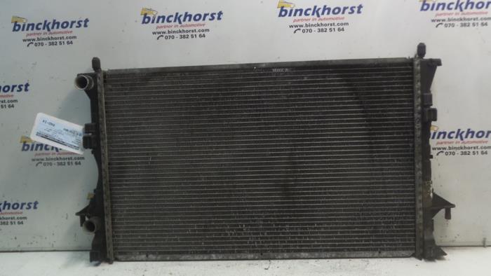 Gebruikte Radiateur Renault Laguna II Grandtour (KG) 2.2 dCi 150 16V Prijs € 36,75 Margeregeling aangeboden door Binckhorst BV