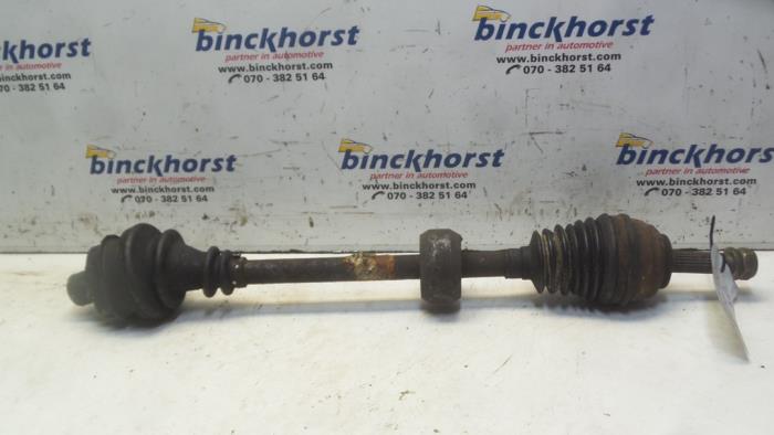 Gebruikte Aandrijfas rechts-voor Renault Clio (B/C57/357/557/577) 1.4 RN,RT,S,Autom.Kat. Prijs € 36,75 Margeregeling aangeboden door Binckhorst BV
