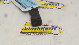 Gebruikte Schakelaar Mistlamp Rover 200 Prijs € 10,50 Margeregeling aangeboden door Binckhorst BV