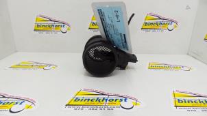 Gebruikte Luchthoeveelheidsmeter Opel Zafira (F75) 2.0 DTI 16V Prijs € 31,50 Margeregeling aangeboden door Binckhorst BV