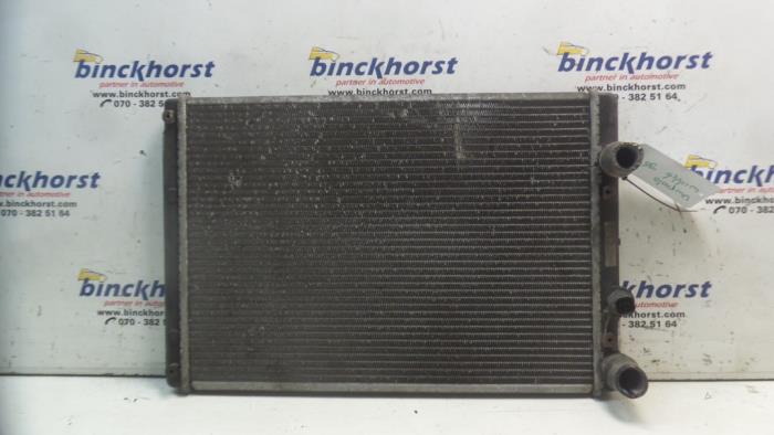 Gebruikte Radiateur Volkswagen Polo III (6N1) 1.9 D Prijs € 31,50 Margeregeling aangeboden door Binckhorst BV
