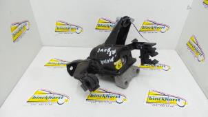 Gebruikte Motorrubber Toyota Corolla (E15) 1.6 Dual VVT-i 16V Prijs € 26,25 Margeregeling aangeboden door Binckhorst BV