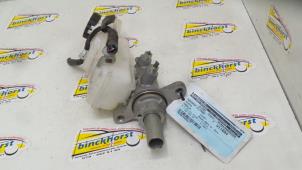 Gebruikte Hoofdremcilinder Toyota Corolla (E15) 1.6 Dual VVT-i 16V Prijs € 52,50 Margeregeling aangeboden door Binckhorst BV