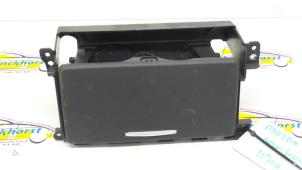 Gebruikte Bekerhouder Mazda 6 SportBreak (GJ/GH/GL) 2.2 SkyActiv-D 150 16V Prijs € 36,75 Margeregeling aangeboden door Binckhorst BV