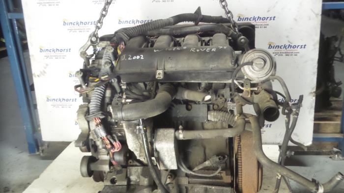 Motor van een Rover 75 Tourer 2.0 CDTi 16V 2002