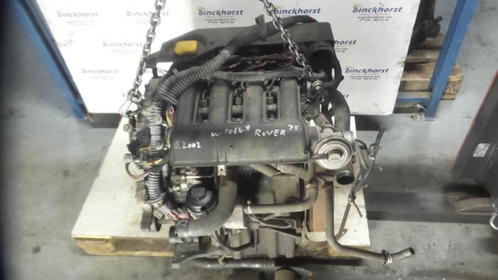 Motor van een Rover 75 Tourer 2.0 CDTi 16V 2002