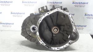 Gebruikte Versnellingsbak Mercedes Vito (638.0) 2.2 CDI 108 16V Prijs € 262,50 Margeregeling aangeboden door Binckhorst BV